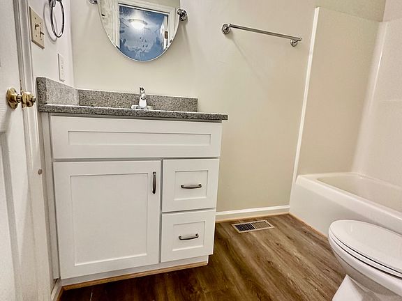 2nd image of 1552 Terrace Rd SW