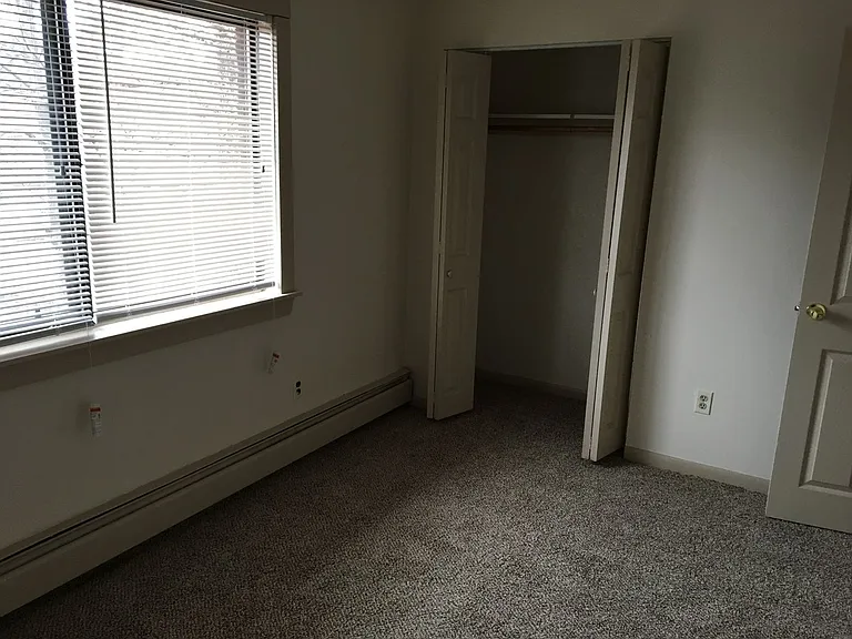 42 Oakland Ave — Photo 8