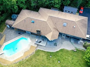 165 Sandersdale Rd, Charlton, MA 01507