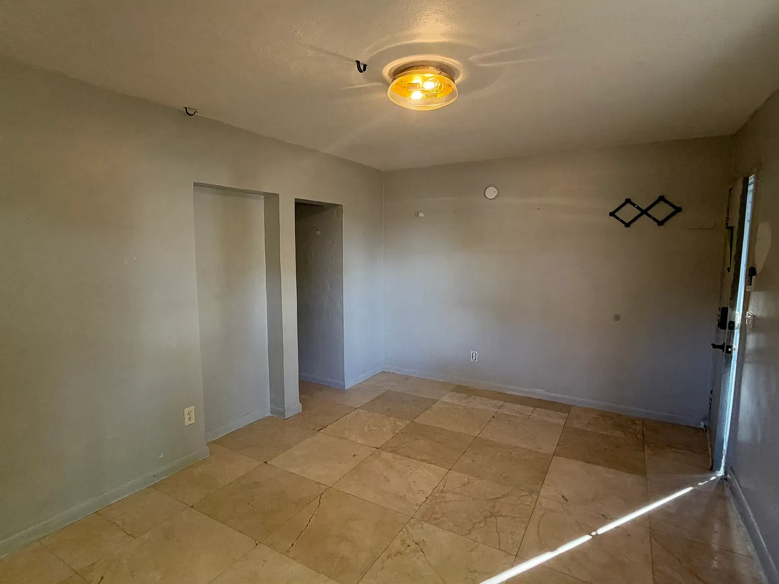 Studio, 315 sqft, $1,400 — Photo 2
