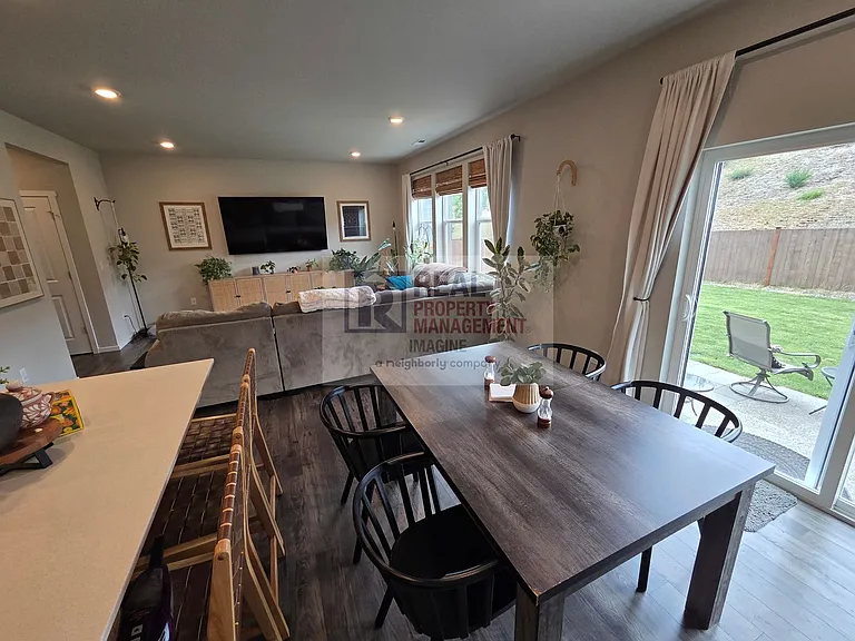6032 Addison Rd SW — Photo 16