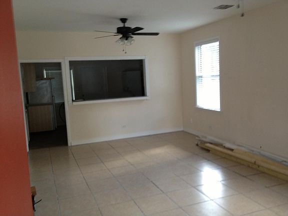 Arge Family Room