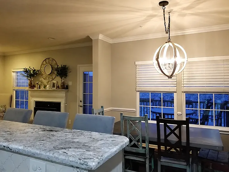 702 Rosecliff Rd — Photo 2