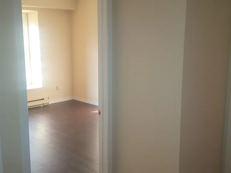 245 Yeomans St — Photo 9