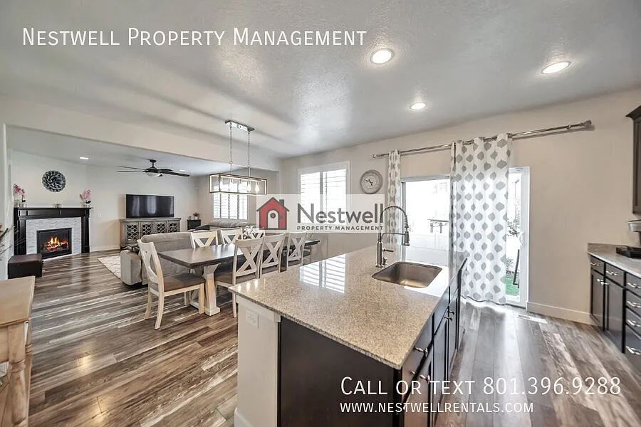 Fantastic Energy Efficient Home in Herriman — Photo 3