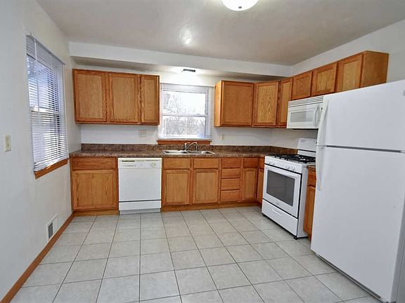 2nd image of 3911 Public Ln