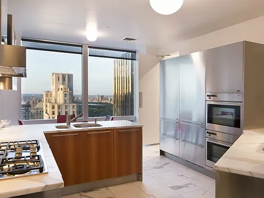 Rented by Sotheby's International Realty | media 6
