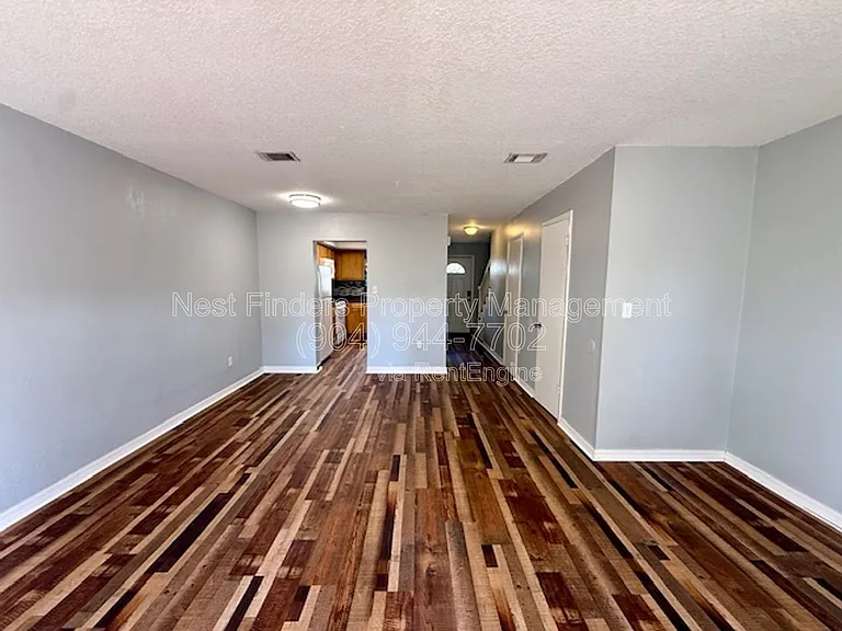 11406 Bedford Oaks Dr — Photo 8