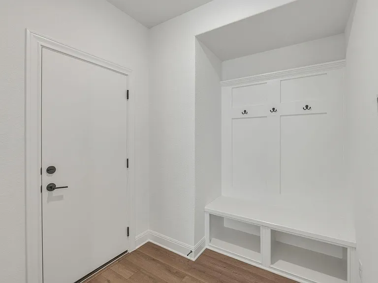 608 Knot Dr — Photo 8