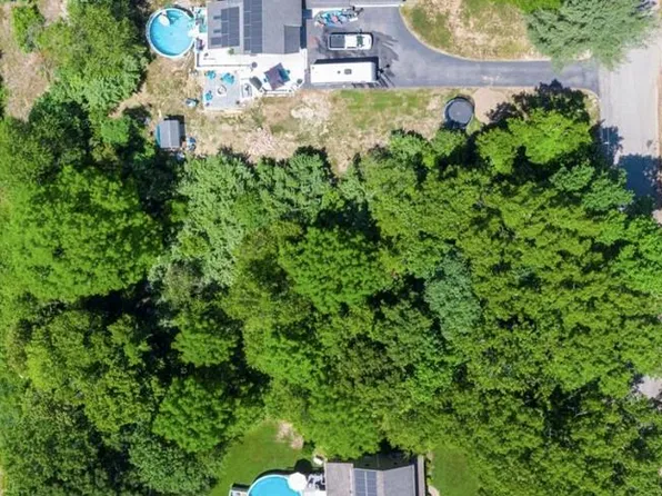9 Lima Dr, Westerly, RI 02891