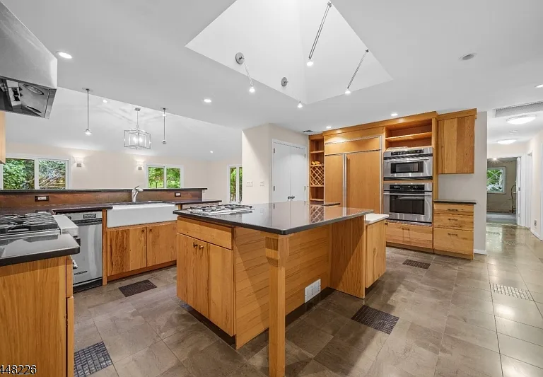 29 Wayside Pl — Photo 15