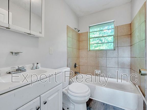 4th image of 1732 32nd Pl N Unit 2