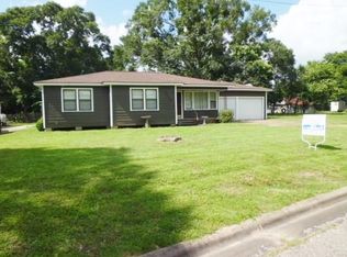 2225 Willow St, Liberty, TX 77575