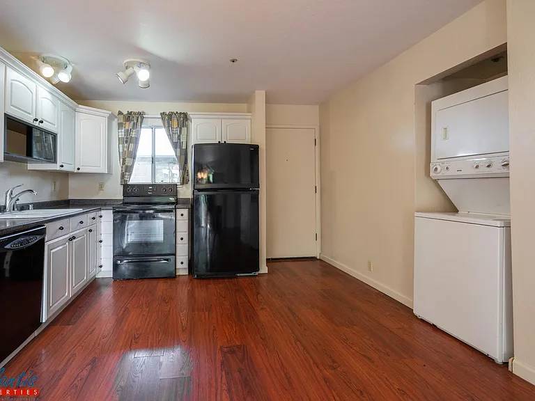 308 River St #B11 — Photo 1