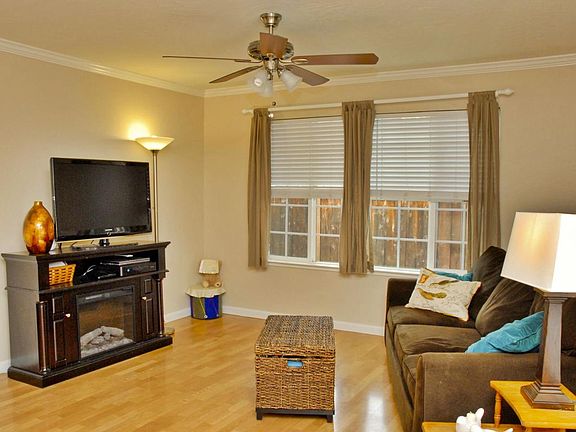 3rd image of 317 Bromley Cross Dr