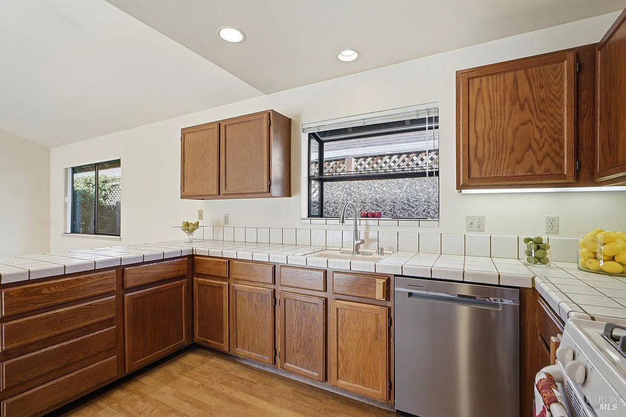 1409 Morning Glory Drive - Photo 12