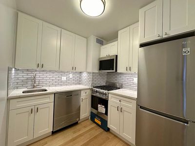 305 E 40th St APT 9B, New York, NY, 10016