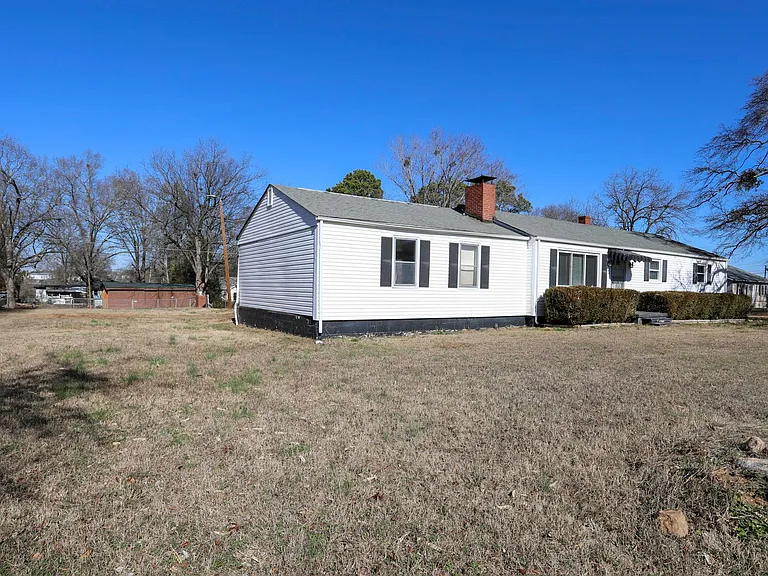 251 Anderson Dr — Photo 23