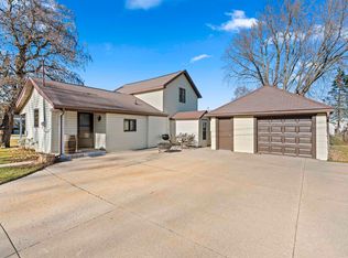 330 Mill St, Manawa, WI 54949