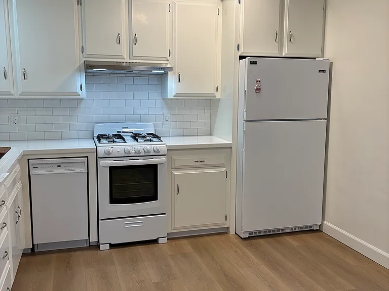 2037 N Brighton St — Photo 6