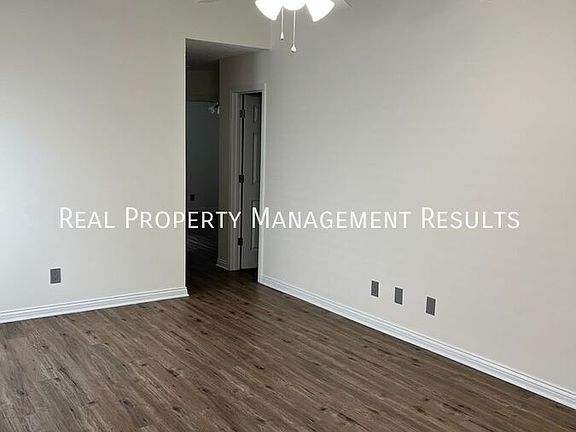 2nd image of 5735 Riverwalk Cir