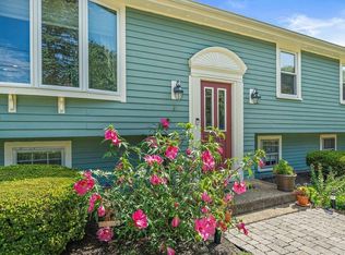 21 Regis Rd, Marshfield, MA 02050