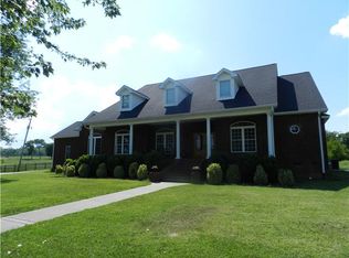 1721 Saundersville Rd, Hendersonville, TN 37075