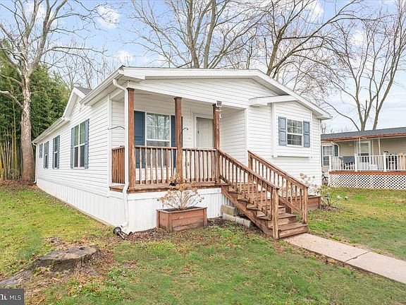 2nd image of 64 Cedarwood Ln