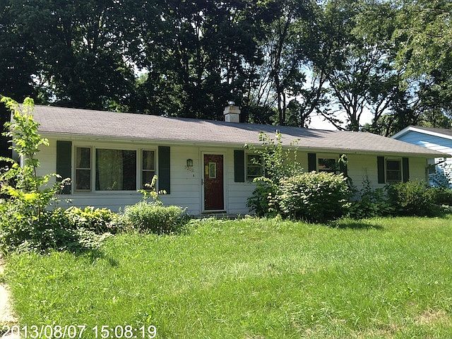 1st image of 3202 Carefree Dr