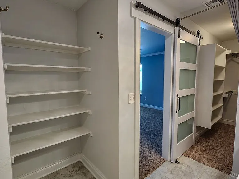 1937 Timber Dale Dr — Photo 16