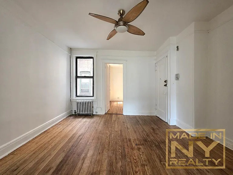 86-04 96th St #H9 — Photo 3