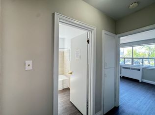 8 East 36th St, Hamilton, ON L8V 3Y7
