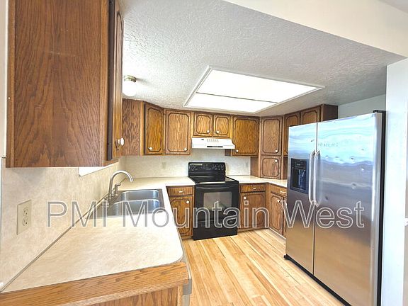 4th image of 1020 E 1275 N