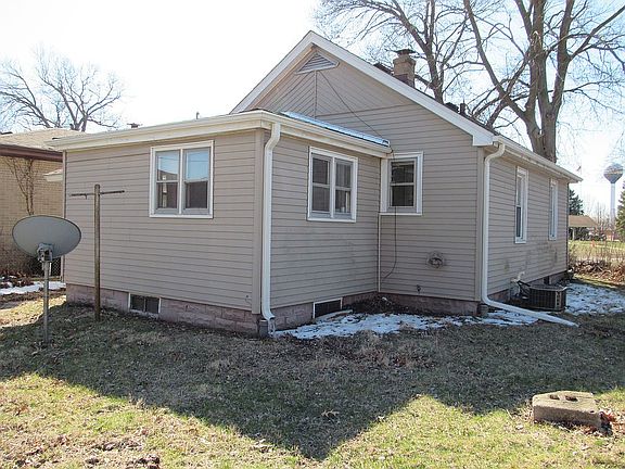 2nd image of 108 18th Ave