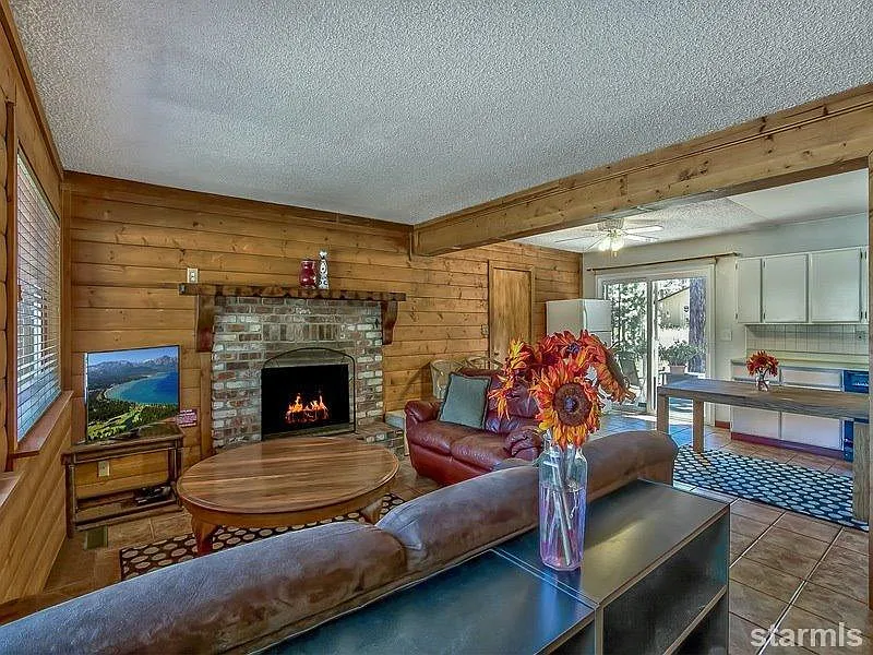 4 bed, 1848 sqft, $4,500 — Photo 2