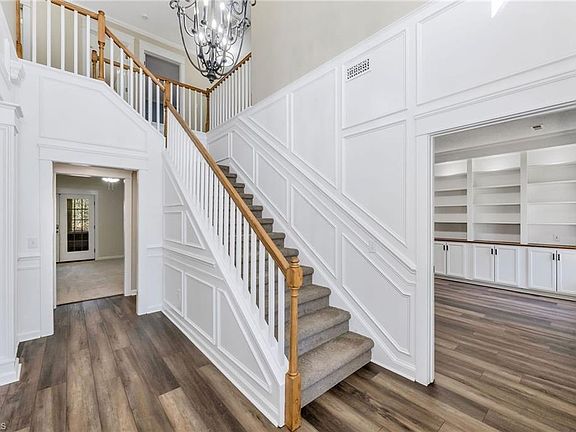 3rd image of 900 Brown Ridge Rd