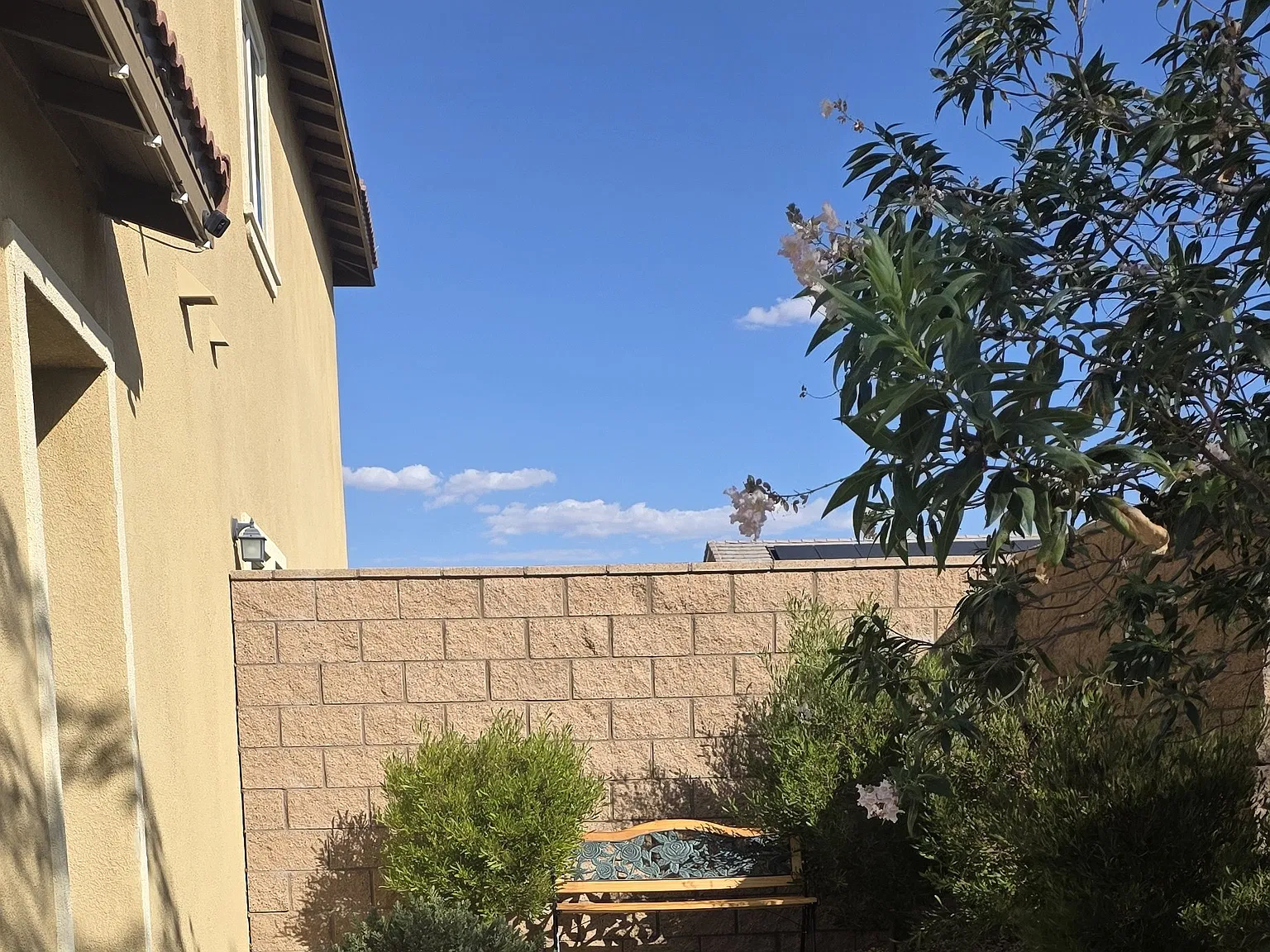 Diamond Rd, Victorville — Photo 3