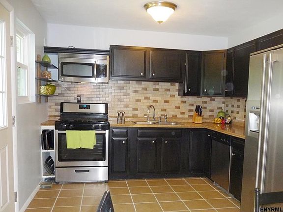 3rd image of 34 Quevic Dr