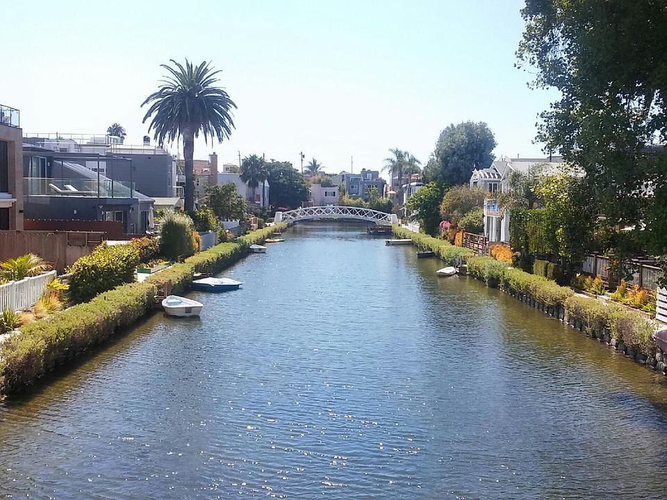 1st image of 408 S Venice Blvd APT 211