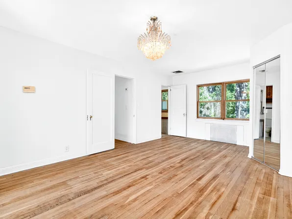 6015 Independence Avenue image 44 of 85