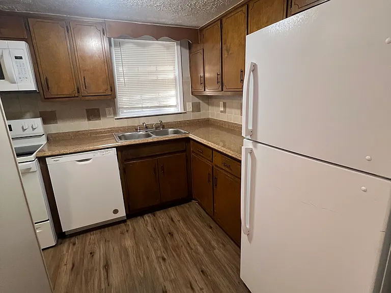 3131 Sloping Ter — Photo 5
