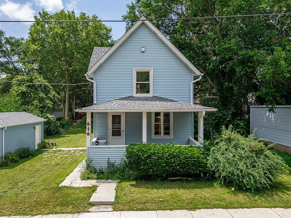 1st image of 618 Napoleon St