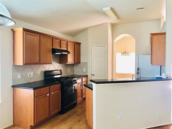 4th image of 13816 Magnolia Lake Ln
