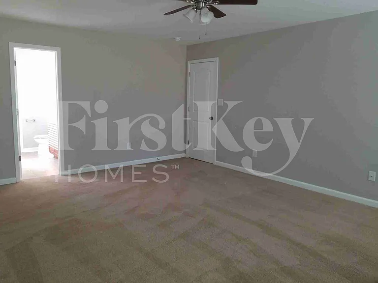 901 Leatherstone Ln — Photo 18
