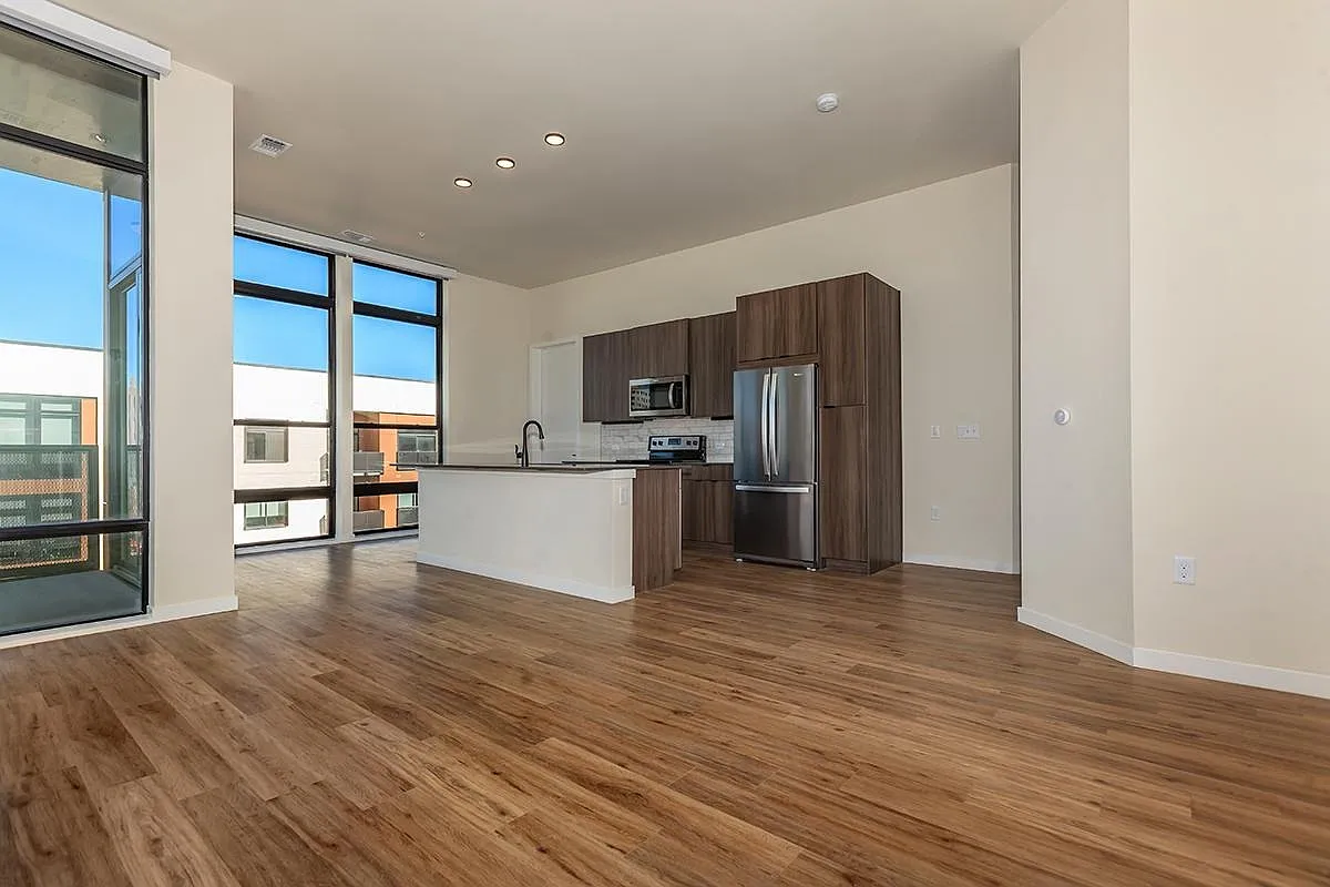 333 ECO — Photo 1