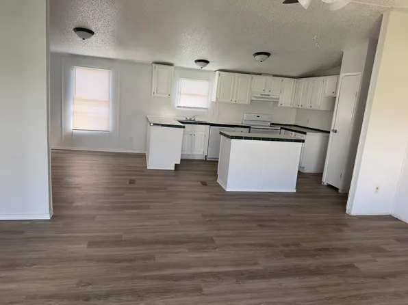 3511 Christoval Rd Trailer 546, San Angelo, TX 76903