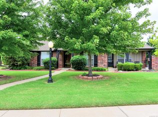 9002 N 100th Ave E, Owasso, OK 74055