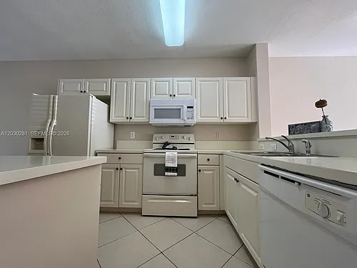 1932 Alamanda Way Photo 1