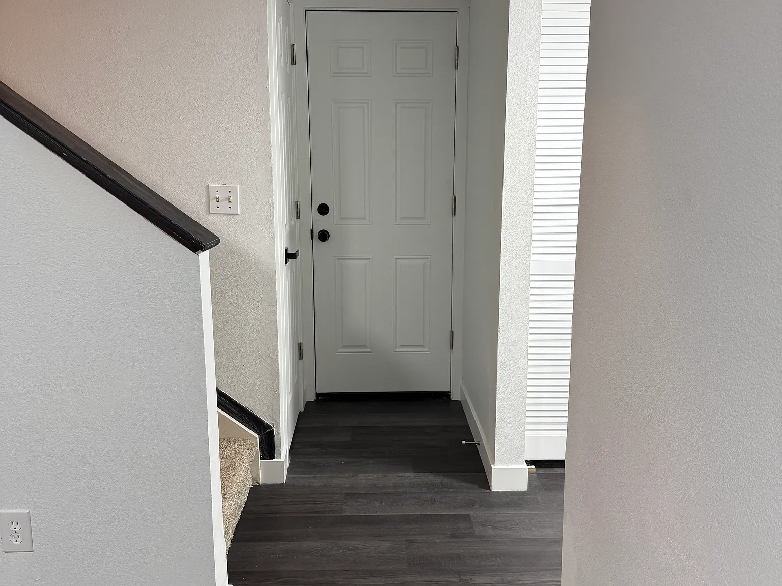 3 bed, 1674 sqft, $2,395 — Photo 2