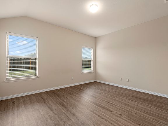 5th image of 1541 Pompano Beach Dr